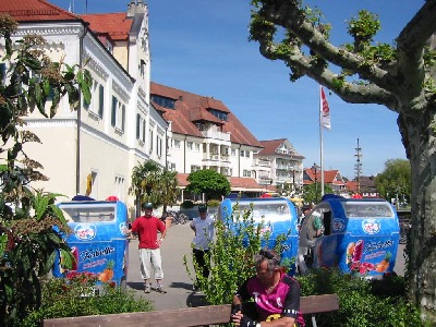 Rikschas am Gondelhafen in Langenargen